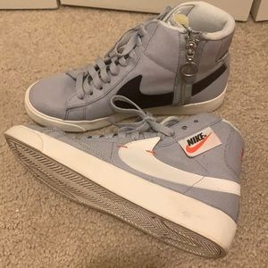 NIKE blazer mid rebel